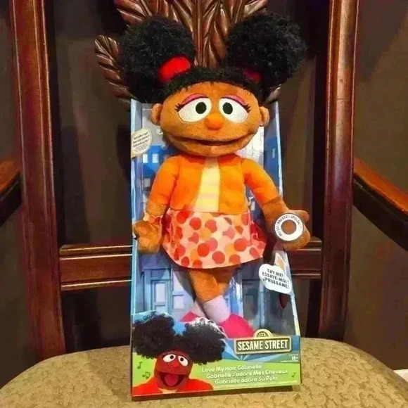 sesame street Other - Sesame Street Love my Hair Gabrielle Plush + Talking sound